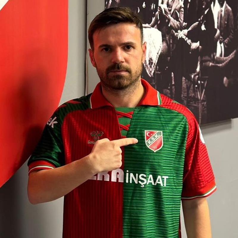 Kar��yaka, Murat Arslan'� kadrosuna katt�