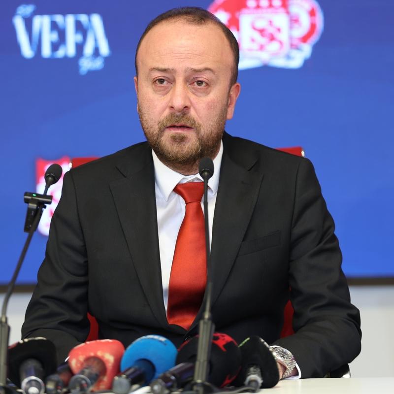Sivasspor Ba�kan� Burak �z�oban transfer i�in m�jdeyi verdi: Yasak kalkacak