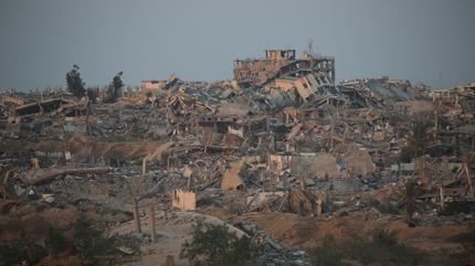 Katliam kabinesi y�k�mla �v�nd�! Hamas'tan sert tepki geldi