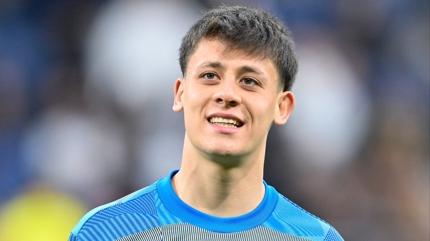 Real Madrid'de herkes �sl�kland�, Arda G�ler alk��land�