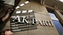 AK Parti dizi ve sinema sekt�r�yle bulu�acak