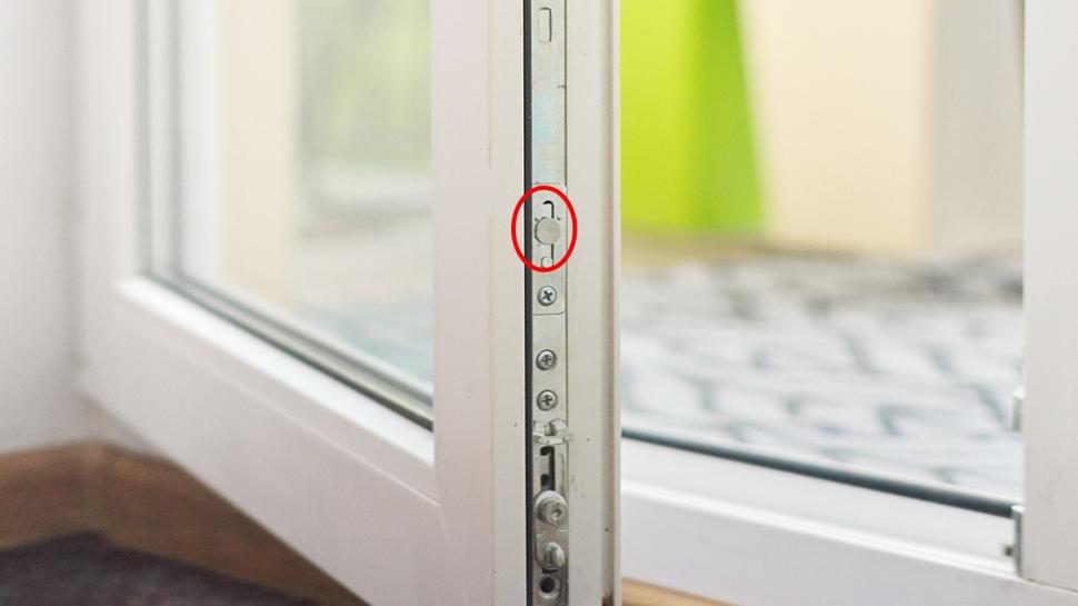 Duyanlar�n y�z� g�l�yor! Penceredeki o k���k delik bak�n ne i�e yar�yormu�