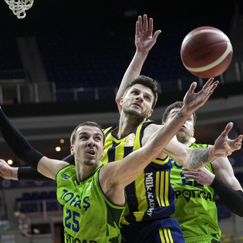 Fenerbah�e Beko, TOFA� kar��s�nda hata yapmad�