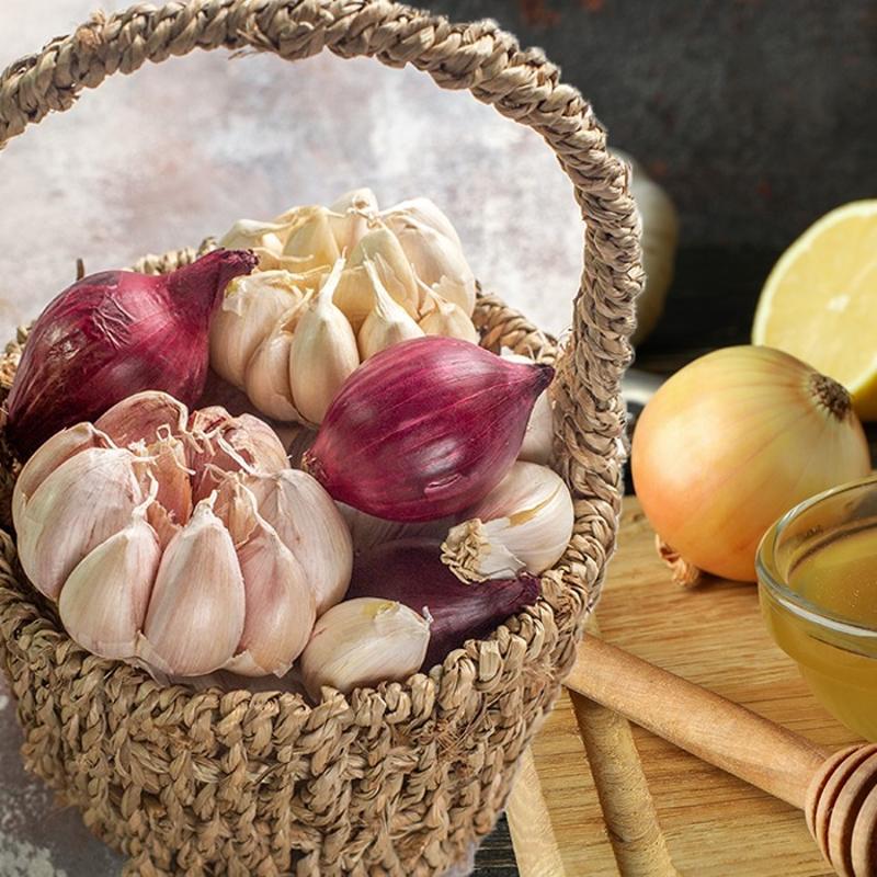 Kuru so�an� bir de b�yle deneyin: �ks�r��� ��p diye kesiyor