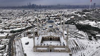 �stanbul Valili�i uyard�: Don ve buzlanmaya dikkat