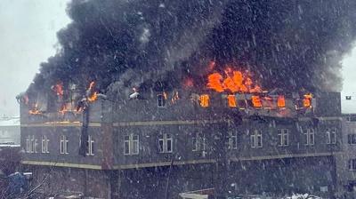 Tuzla'da fabrika yang�n�