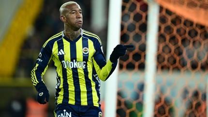 Zirveye Anderson bir ad�m