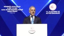 Esenbo�a'ya 3. pist... Bakan Uralo�lu: Yolcu say�m�z her ge�en y�l art�yor