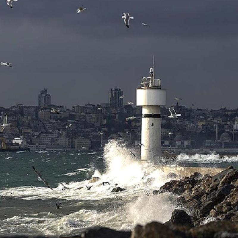 Meteorolojiden denizlerde f�rt�na uyar�s�