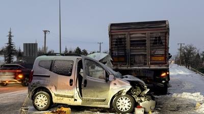 Elaz��'da feci kaza: Kar�-koca hayat�n� kaybetti