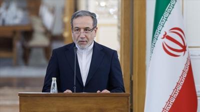 �ran D��i�leri Bakan� Erak�i'den WEF Davos Zirvesi'ne kat�l�m�n�n engellenmesine tepki