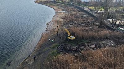 K�y�-kenardaki ka�ak yap�lar kald�r�l�yor...  Sapanca G�l� koruma alt�na al�n�yor