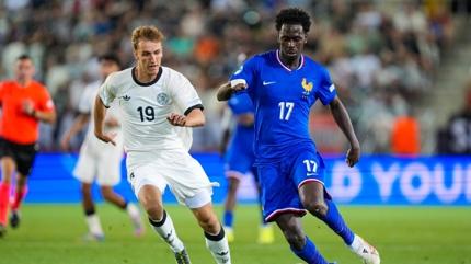 Rota Premier Lig! Aslan'dan orta sahaya gen� takviye