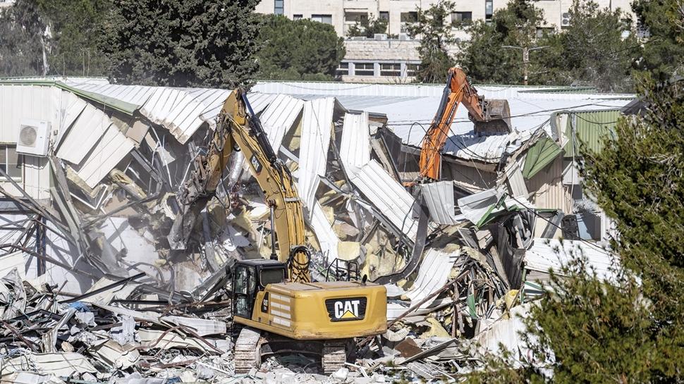 Katil, BM'yi yerle bir etti