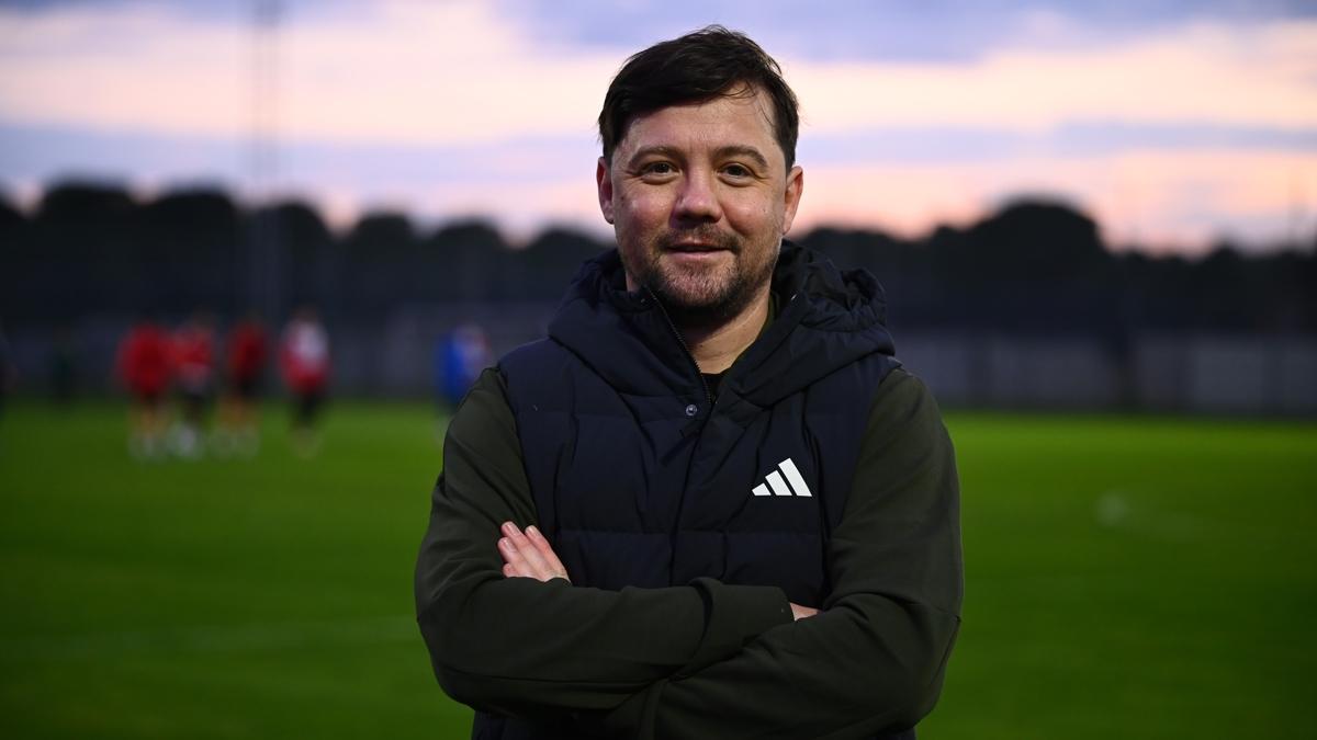 Atko Grup Pendikspor U�ur U�ar Teknik Direkt�r foto�raflar� resimleri