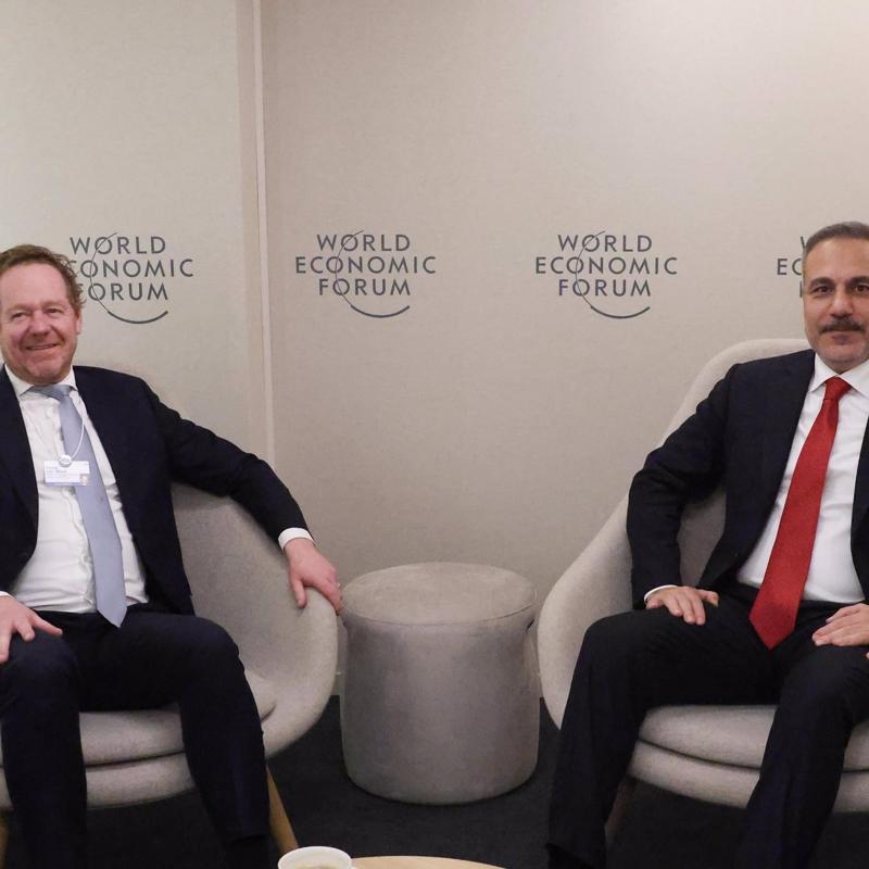 Bakan Fidan, Hollandal� mevkida�� van Weel ile g�r��t�