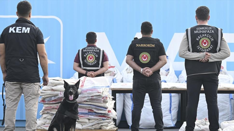 �spanya'da 10 ton uyu�turucu yakalanm��t�! �stanbul'daki soru�turmada  yeni geli�me