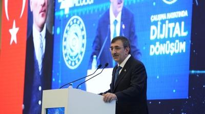 Cumhurba�kan� Yard�mc�s� Y�lmaz dijital d�n���m uyar�s�: Tehditlere kar�� �nlem almal�y�z