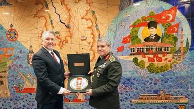 Genelkurmay Ba�kan� Orgeneral Bayraktaro�lu, Br�ksel'de baz� ziyaretlerde bulundu