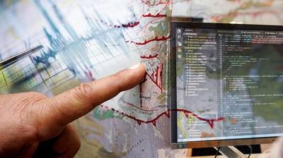 T�rkiye'de bir ilk! Bilim insanlar� depreme kar�� geli�tirdi