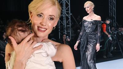 Wilma Elles defileye bebe�iyle kat�ld�� Minik Leon ilk kez g�r�nt�lendi!