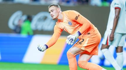 Be�ikta�'�n radar�ndaki J�rgensen sakatland�! Chelsea'den ilk a��klama