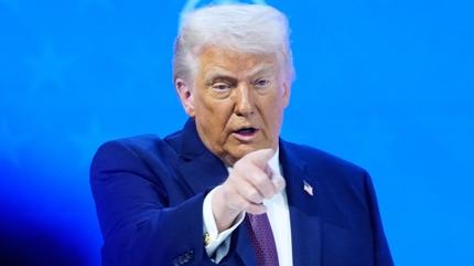 Trum'tan Gr�nland'a �tam eri�im� mesaj�... �Bedelsiz olarak elde edece�iz�