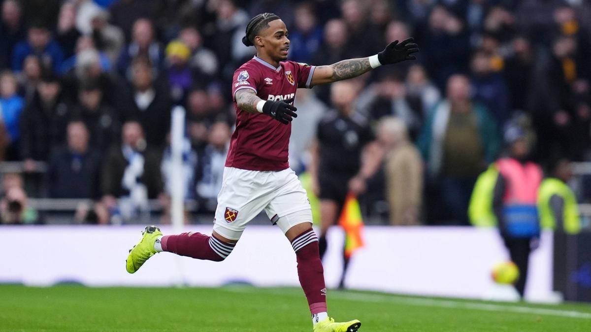 Tottenham Hotspur Crysencio Summerville transfer foto�raflar� resimleri