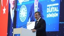 Cumhurba�kan� Yard�mc�s� Y�lmaz dijital d�n���m uyar�s�: Tehditlere kar�� �nlem almal�y�z