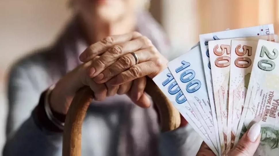 Teklif Meclis'te kabul edildi! En d���k emekli maa�� y�kseltildi