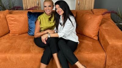 Asl� Mutlu'dan Yemekteyiz itiraf�! Herkesi g�ld�rd�