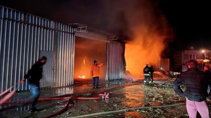 Tekirda�'da korkutan yang�n... Geri d�n���m tesisi alevlere teslim oldu