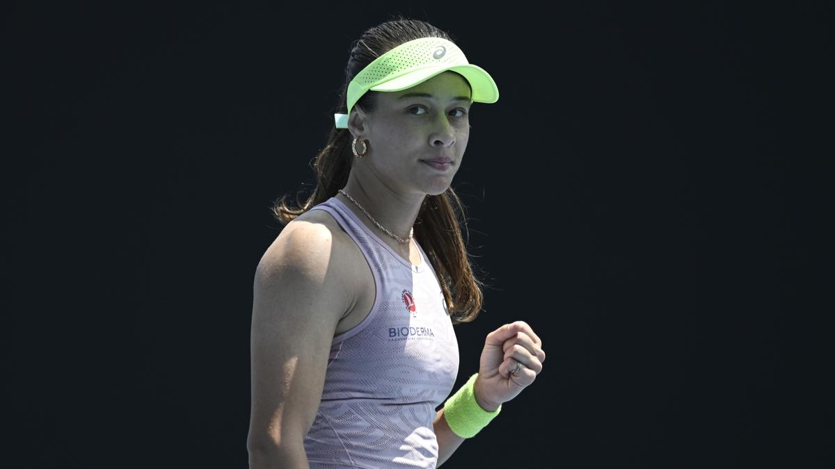 Zeynep S�nmez Avustralya A��k Yulia Putintseva foto�raflar� resimleri