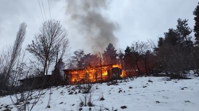 Ah�ap evde yang�n ��kt�... Ekipler 3 saatlik m�dahale ile s�nd�rd�