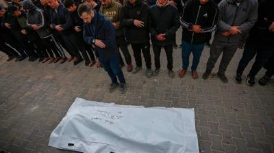 Katil �srail ordusu 'tehdit' olarak g�rd��� 2 ya��ndaki Filistinli �ocu�u �ehit etti