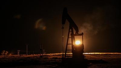 Ter�rden temizlenen Suriye'de petrol �retimine ba�land�! G�nl�k hedef 100 bin varil