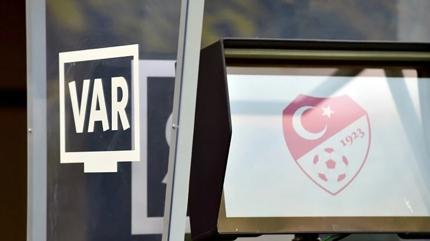 S�per Lig'de bug�nk� 3 ma��n VAR hakemleri a��kland�