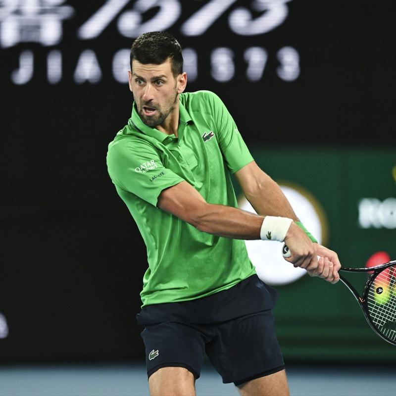 Djokovic, h�kmen galibiyetle �eyrek finalde