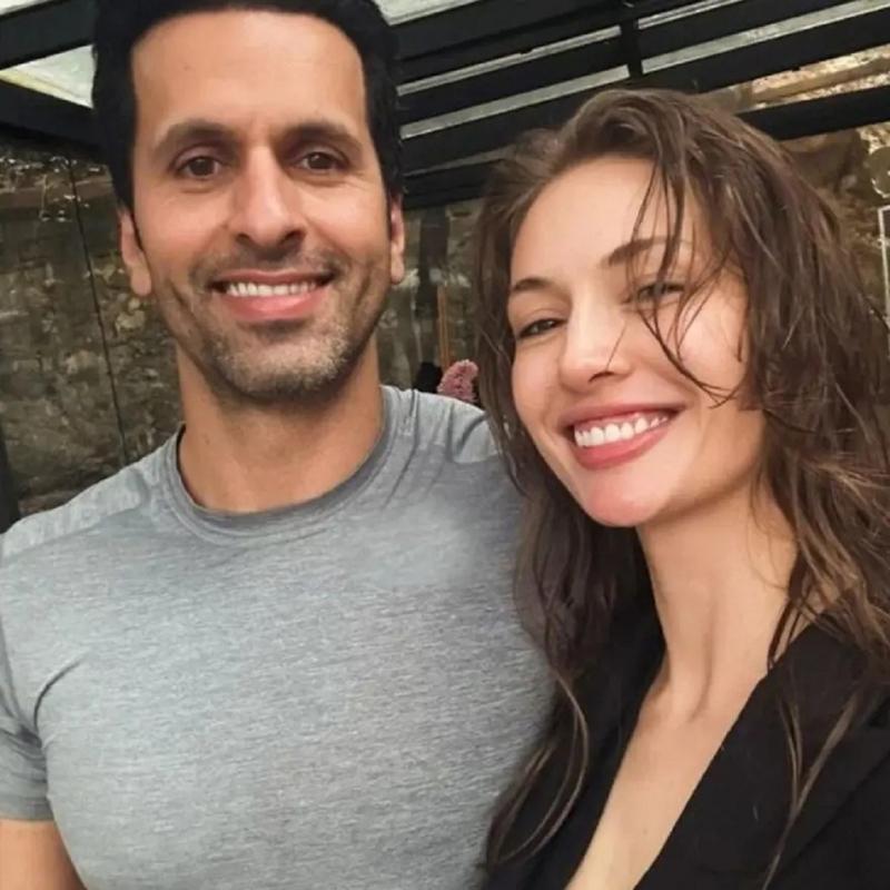 Herkes ayr�ld�klar�n� san�yordu: Yasemin Kay Allen o isimle evlendi!