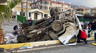 Edremit yolunda can pazar�! 2 �l�, 1 a��r yaral�