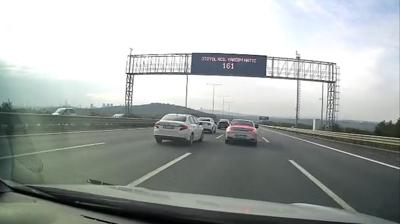 S�r�c�y� s�k��t�ran trafik magandas� kamerada