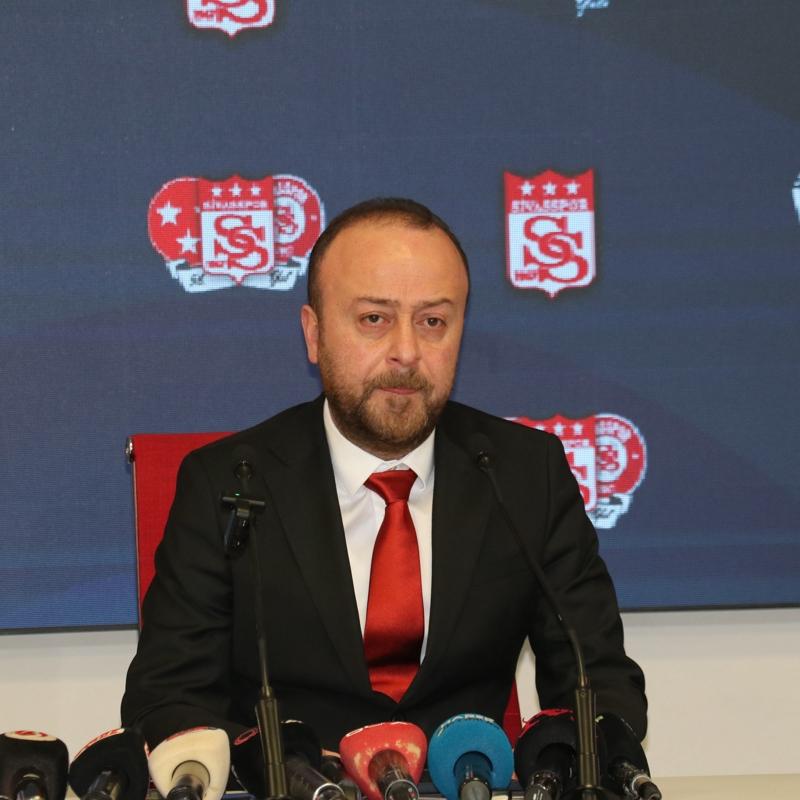 Sivasspor'dan a��klama: Hakemler hatalar�n� kabul etti
