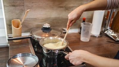 Be�amel sos tarifi! A���lar�n s�rr� s�t�n �l�k olmas�