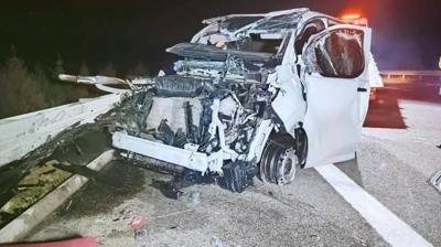 Z�rhl� ara� kazas�nda s�r perdesi: 8 k�l�e alt�n hala kay�p