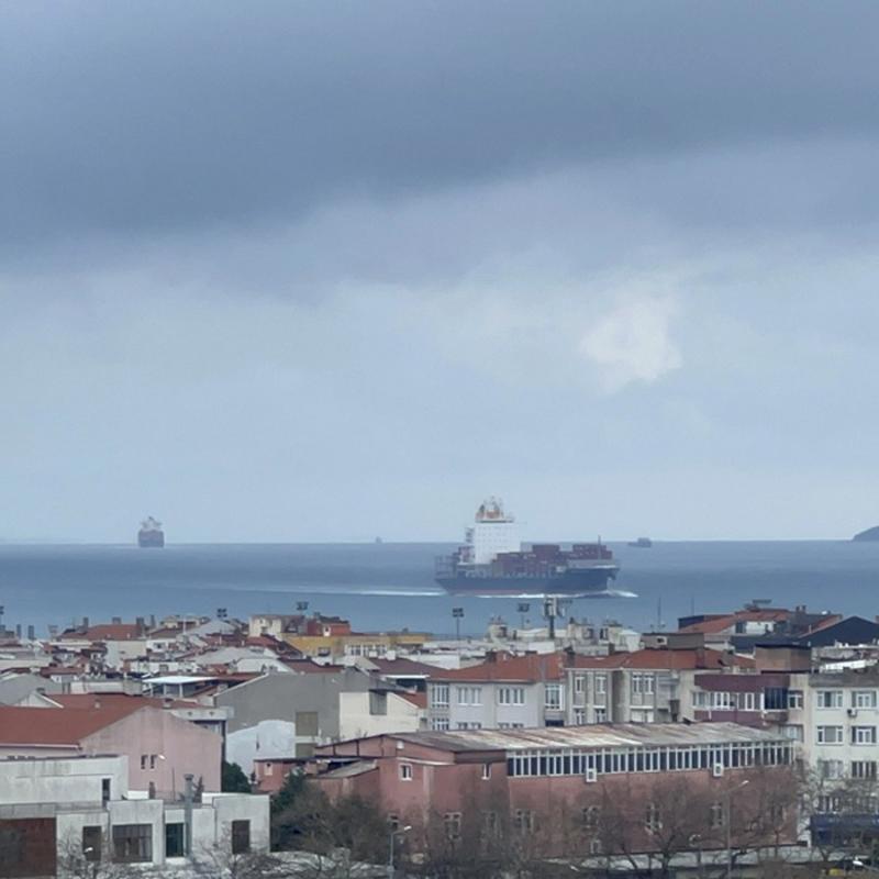 �anakkale Bo�az�'nda gemi ar�zas� trafi�i durdurdu