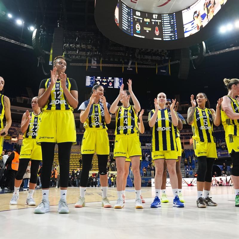 Fenerbah�e Opet, liderli�ini garantiledi