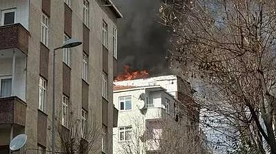 Esenler'de bir binan�n �at�s�nda yang�n ��kt�