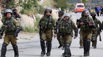 Soyk�r�mc� �srail ordusu 130 Filistinliyi g�zalt�na ald�