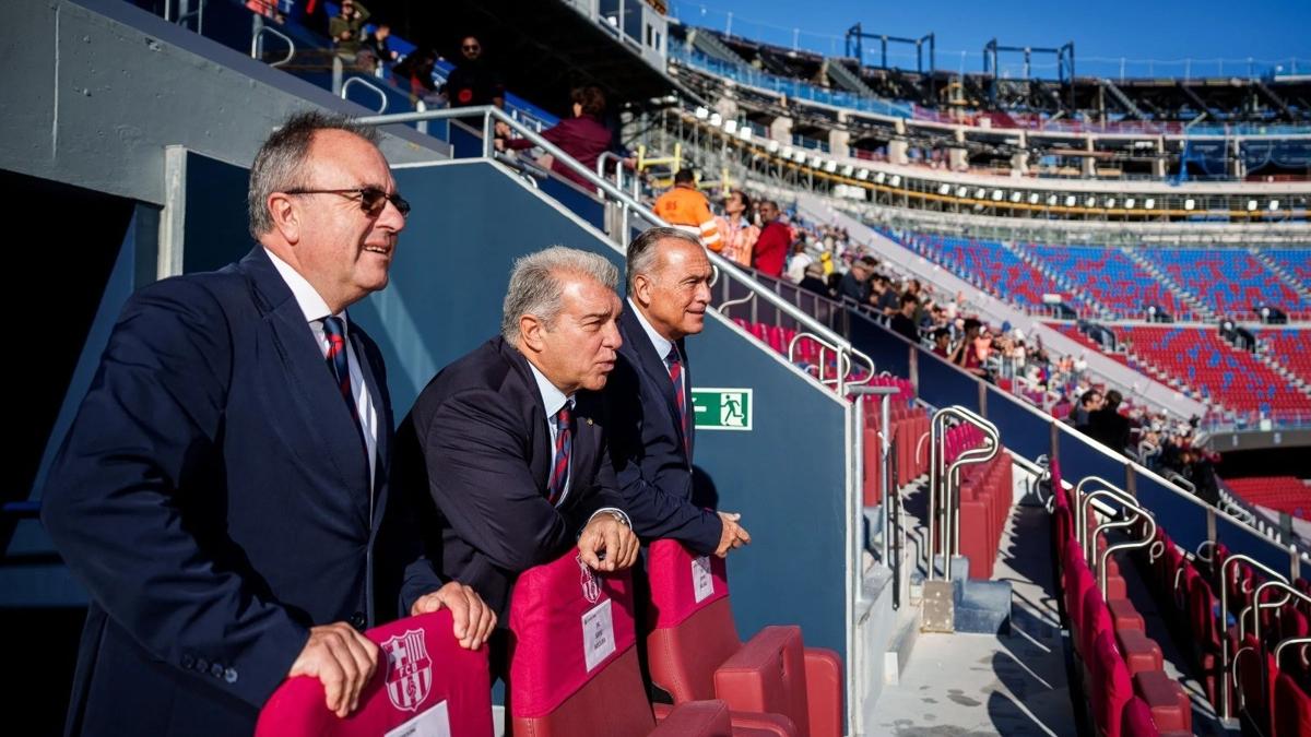 stadyum yap�m� joan laporta barcelona foto�raflar� resimleri