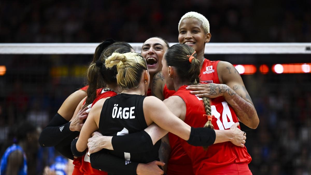 voleybol milletler ligi milli tak�m foto�raflar� resimleri